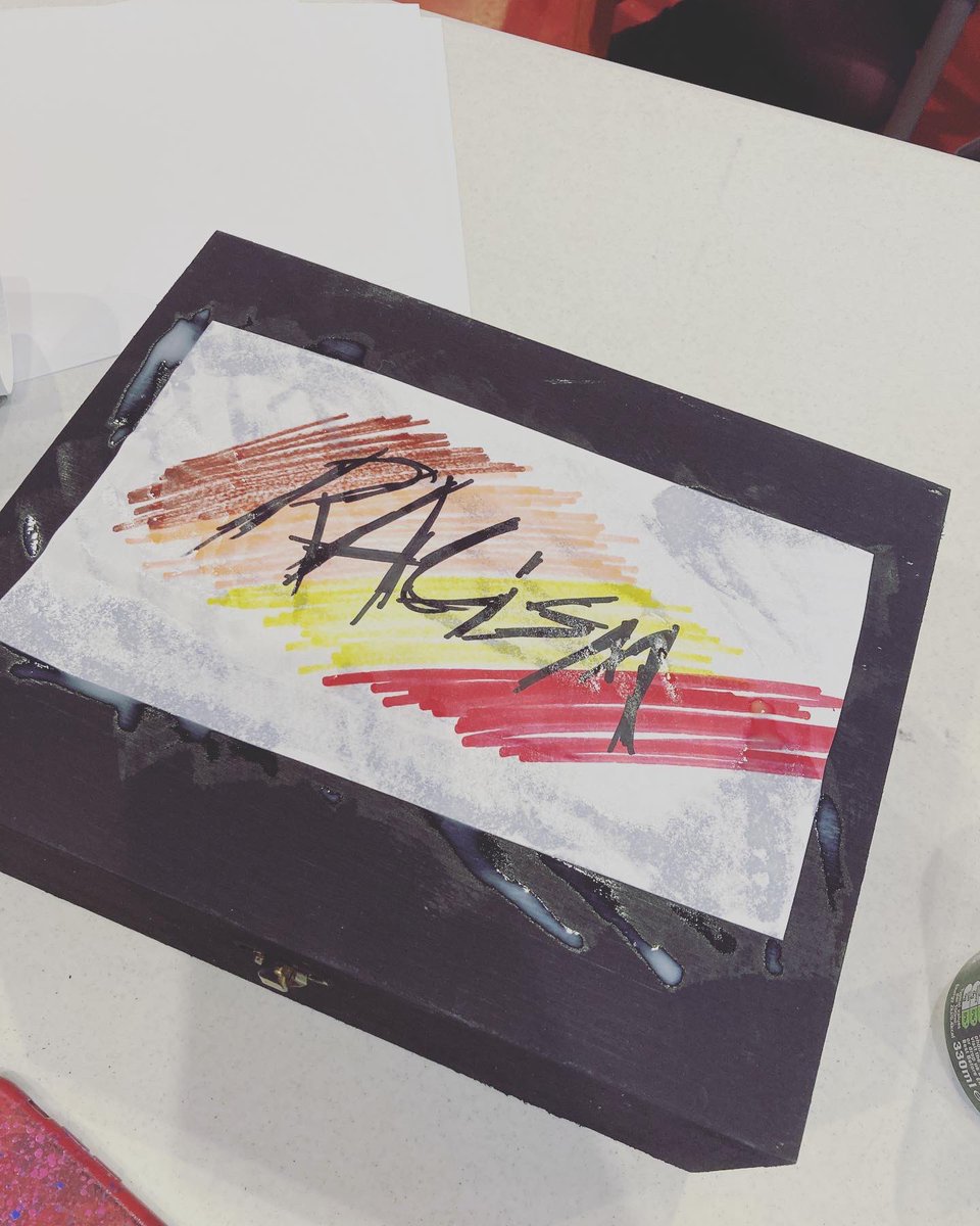 YouthWorkatCT's tweet photo. 🏘️Community of Homes- Wednesday 11th of May🏘️
Tonight we worked on our last piece for our exhibition. Each young person and a good relations theme and a box to decorate based on that theme.

 #churchestrust #derry #londonderry #art #diversity #goodrelations https://t.co/u425zoNlqH
