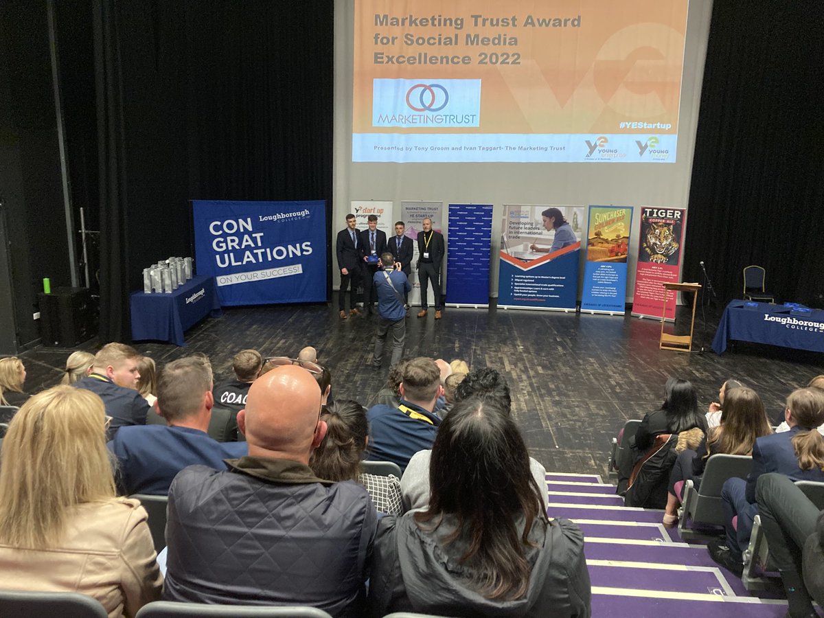 Congratulations ⁦<a href="/hearNprotect/">hearNprotect</a>⁩ from ⁦<a href="/SalfordUni/">University of Salford</a>⁩ on your #YEStartup Social Media award