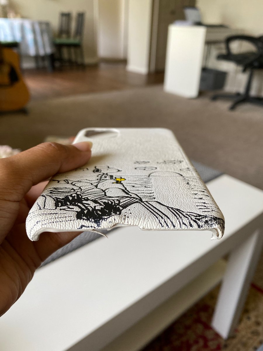 MissBhowmick's tweet photo. @hm 
Bought this Iphone case on 3rd March 2022, and look at its condition within 2 months. The pasting is coming out from every side. Disappointing! You charge $13 for this? https://t.co/0FOWwIPYi6