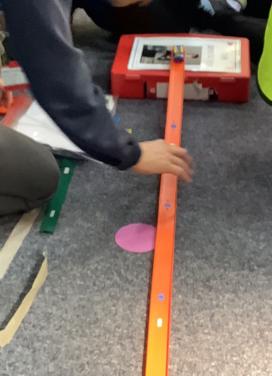 easton_academy's tweet photo. Year 5 spent the day at @IntoUniversity learning about different types of engineering
#aspirational @DBAT_UK #engineer #STEM https://t.co/ZoyolFyai2