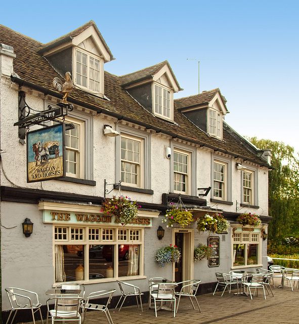 RogerProtzBeer's tweet photo. Ploughman's perfection @WaggonHW, quintessential family-run country pub in Hants. Good to hear landlord Kasey happier with #Stonegatepubs. Now serving well-kept @ButcombeBrewery Original and @Fullers Gale's HSB. #caskisking
@Shbcamra https://t.co/fJ9AcugpPL