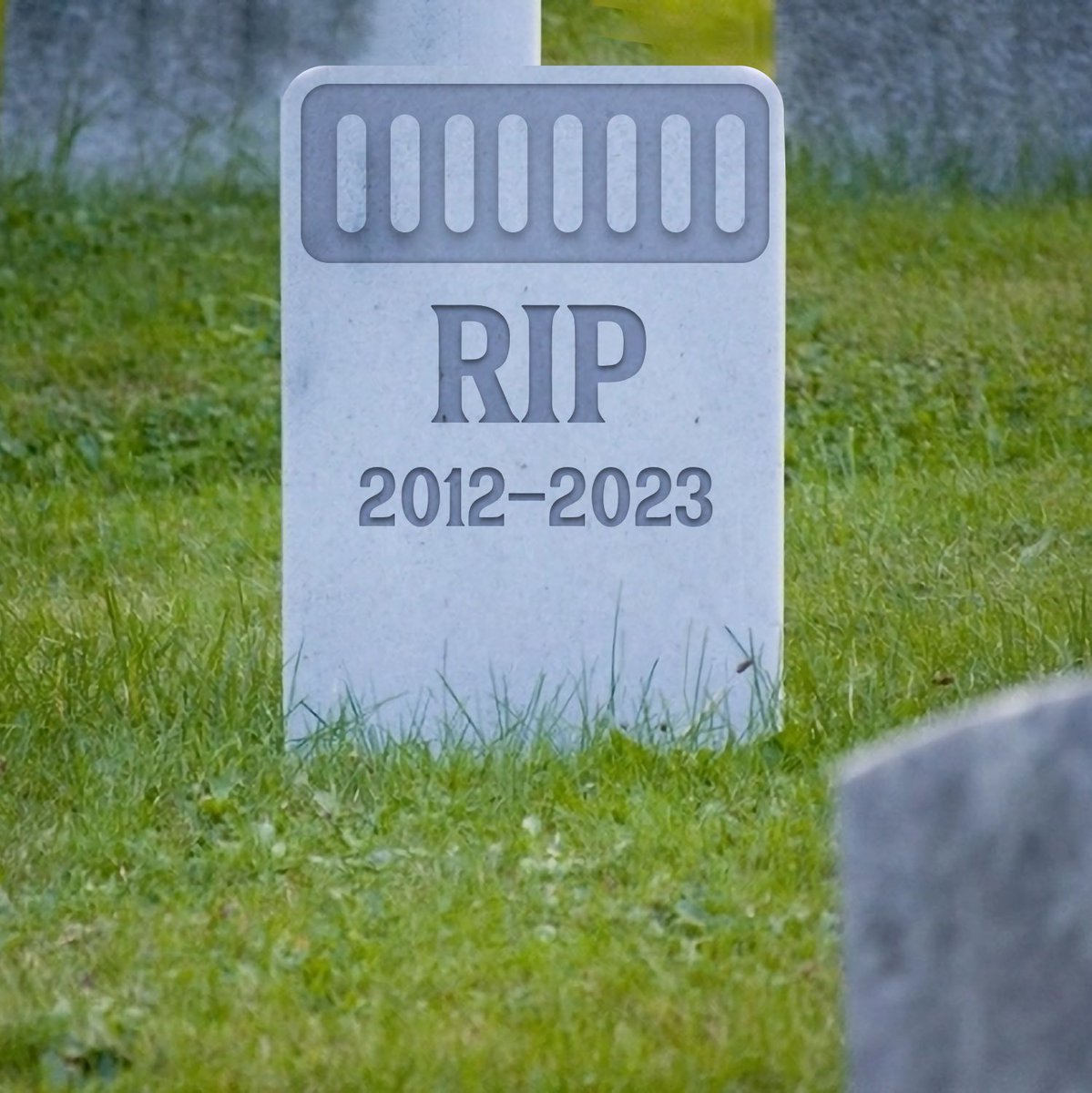 BasicAppleGuy's tweet photo. RIP Lightning https://t.co/jJ178e6pxI