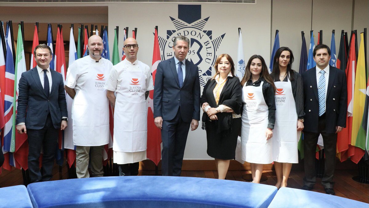 TC_ParisBE's tweet photo. Aujourd’hui, des recettes culinaires centenaires de la Turquie 🇹🇷 #Türkiye étaient au @pariscordonbleu ! Merci au @chefalironay pour la démonstration et dégustation de HünkarBeğendi, Güllaç et bien d’autres encore…

#cuisineturque #turkishcuisineweek #traditional #healthy https://t.co/9wQO6kUtSt