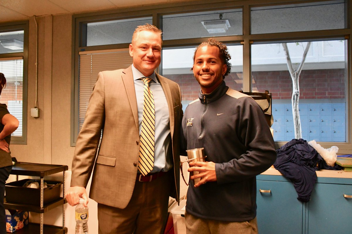 WVUSD_Tweet's tweet image. Go Mustangs! Superintendent Taylor’s team rings in Staff Appreciation Week at @Walnut_Mustangs today. Thank you for being &quot;All In&quot; for our kids! #WVUSD52 #ReconnectRestoreReimagine #BreakfastAndTShirts