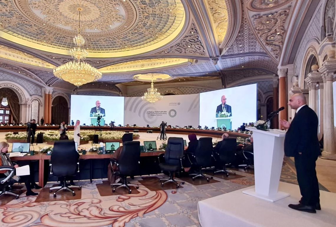 MMuddassarAhmed's tweet photo. 1/5 Honoured to have helped organise the 1st major interfaith conference (convened by @MWLOrg_en) to take place in Riyadh, Saudi Arabia, where over 100 high profile faith leaders gathered today. I chaired a plenary session &amp; was nominated to present its final historic communique https://t.co/rvRyQ1BrCs