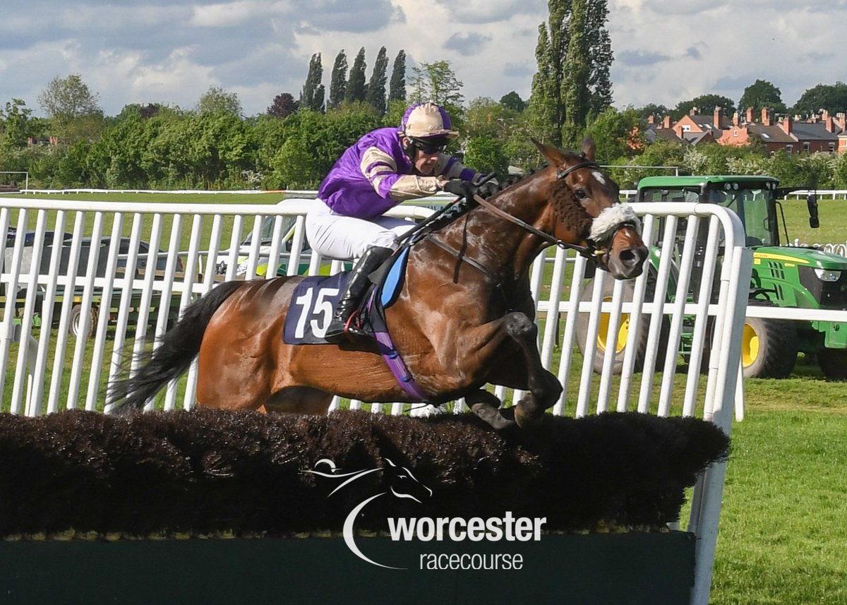 Worcester Racecourse tweet media