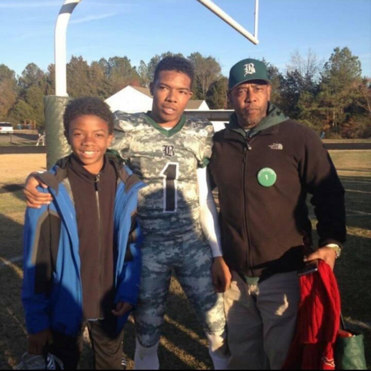 TennysonDillon's tweet photo. The Frank Tennyson Scholarship 
“Be Great, while inspiring others To Be Great” - Frank Tennyson 

Our Father loved Benedictine experiencing young men play the sports they love and mentoring them through sports and outside of it. Since he is no longer here my brothers and I are. https://t.co/pMOMIWnXXg