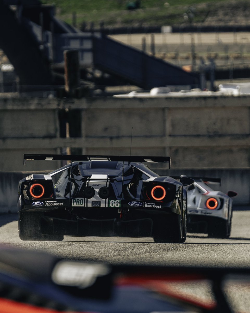 popzzicles's tweet photo. Track days 😍 https://t.co/47WecFfxnm