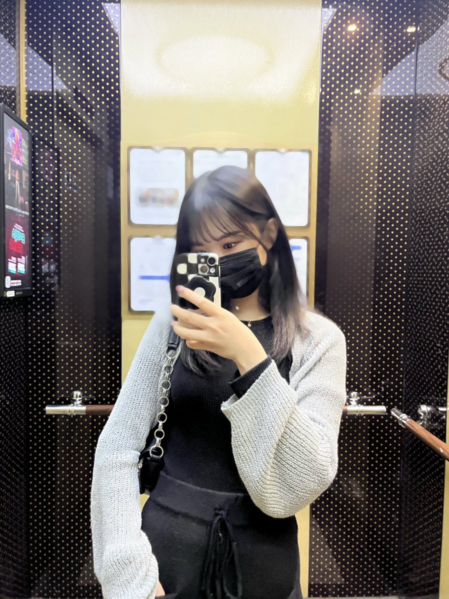 PortaIEU's tweet photo. [📸] 10.04.22 - Atualização da E:U no Fancafe.

“Pessoal aproveitem o seu jantar 💕🫶 🫶
⚠️ É uma foto diferente a cada dia.” https://t.co/Qt4kQpMSwN