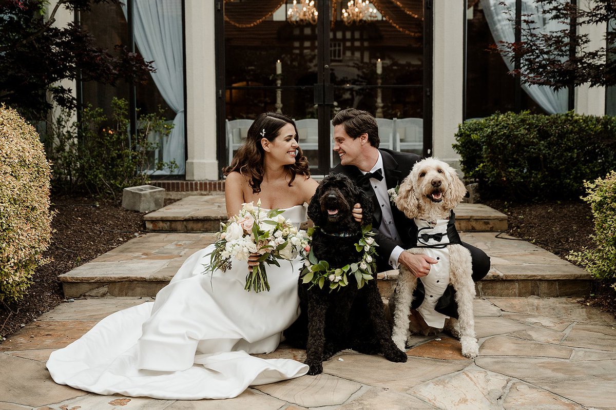 gracefulamber's tweet photo. CEO is still my favorite 3️⃣ letter word but I added MRS over the weekend 👰🏻‍♀️ https://t.co/lmyFTCJ0Ta