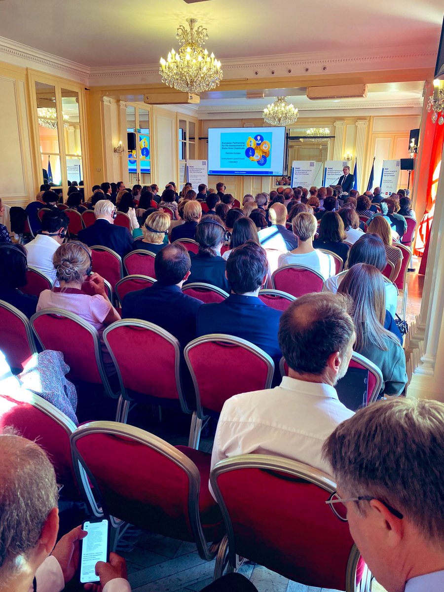 ML_BOYE's tweet photo. Après 5 ans de travail de conviction, les synergies ont abouti à la mise en place du Partenariat européen pour l’évaluation des risques liés aux substances chimiques, dont @Anses_fr assure la coordination &amp; le lancement ce soir ! @RogerGenet @giry_claire #HorizonEurope #Parc https://t.co/VLyokInPeN