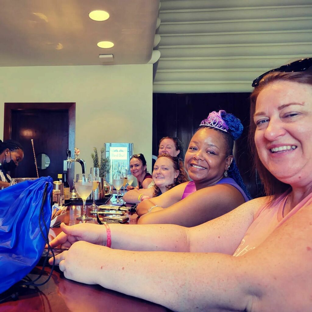 karinotvery's tweet photo. Celebrating Deanna! https://t.co/sEQ1582nXo https://t.co/zFNftK7Jn8