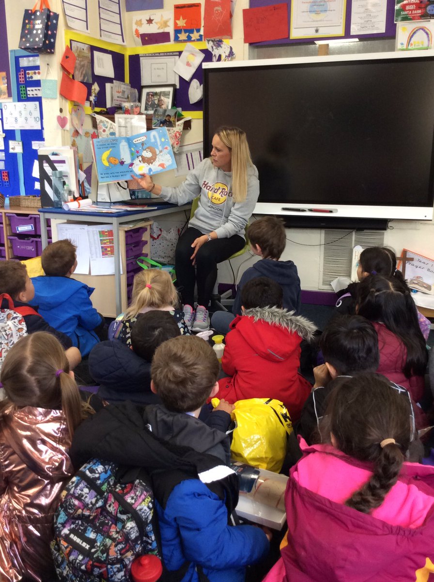 HolyNameLeeds's tweet image. Thank you to Logan’s mummy who read us two wonderful books today 😊 #secretreader