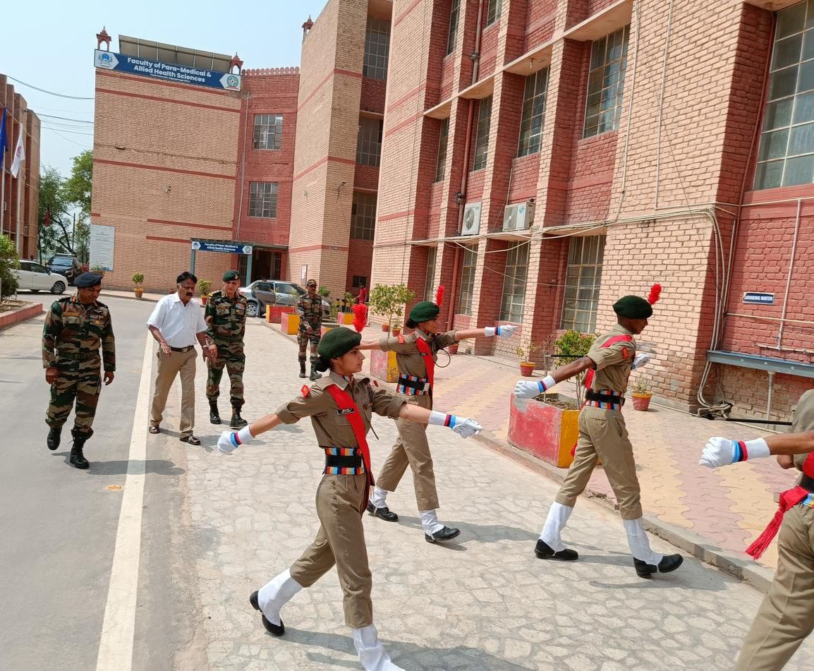NCCDteRajasthan's tweet photo. Raj youngsters exhibit there talent as they wind up an UNFORGETTABLE IGSSC 2022 camp at Sri Ganganagar TANTIA  UNIVERSITY premises.Raj dte conveys its gratitude to the VC Dr. DM SAXENA. Fond associations ahead @PRODefRjsthn @SpokespersonMoD @HQ_DG_NCC https://t.co/AOvUA1LStS