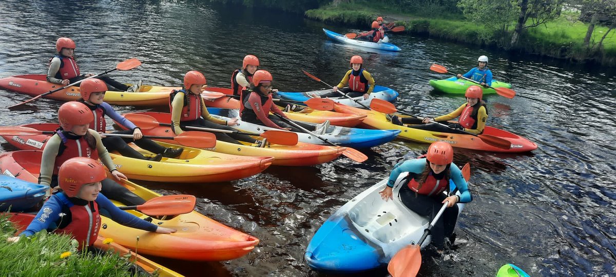 ty_naas's tweet photo. Some of our crew showing great balancing skills! #kayake #giveitago #TY https://t.co/cg5iJGp036