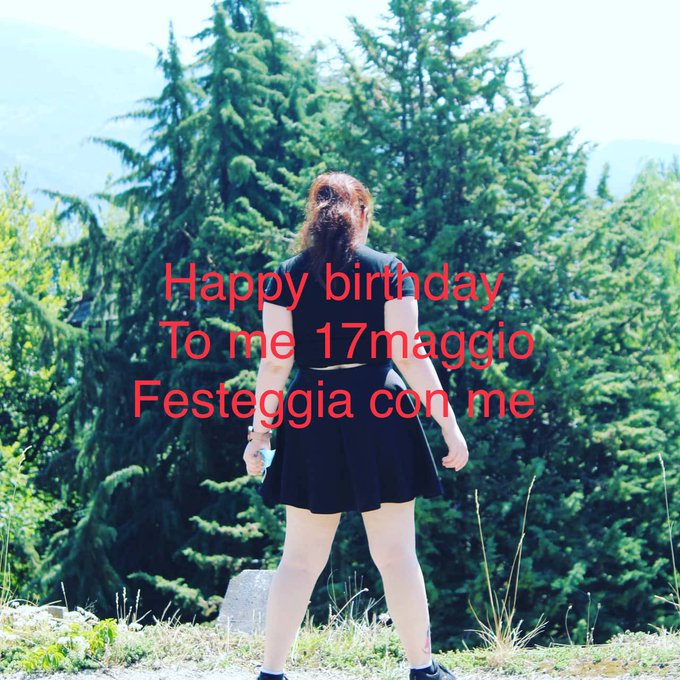 Ehi ragazzi fra poco  &egrave; il mio compleanno 🎁 si festeggiano i 30 😜😜😜 per chi a piacere c&rsquo;&egrave; la lista amazon<a href="/tag/ilmioanniversarioditwitter"class="tags"><span>#ilmioanniversarioditwitter</span></a>