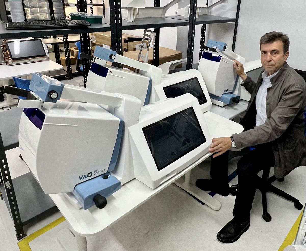 pablo_artal's tweet photo. Oohh! Here I am, surrounded by brand-new #VAOs at @Voptica
They are ready to be shipped to China 🇨🇳
Beautifully designed, engineered and built in 🇪🇸
Prepared to serve your patient's eyes 👁️
@Lo_um https://t.co/zceBNOCifw