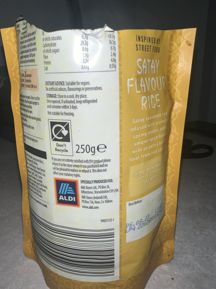 Tazzarelli_'s tweet photo. @AldiUK opened this ‘new’ satay rice to have with my dinner to find this? What on earth is this? It’s DISGUSTING https://t.co/PA5vP8oORA