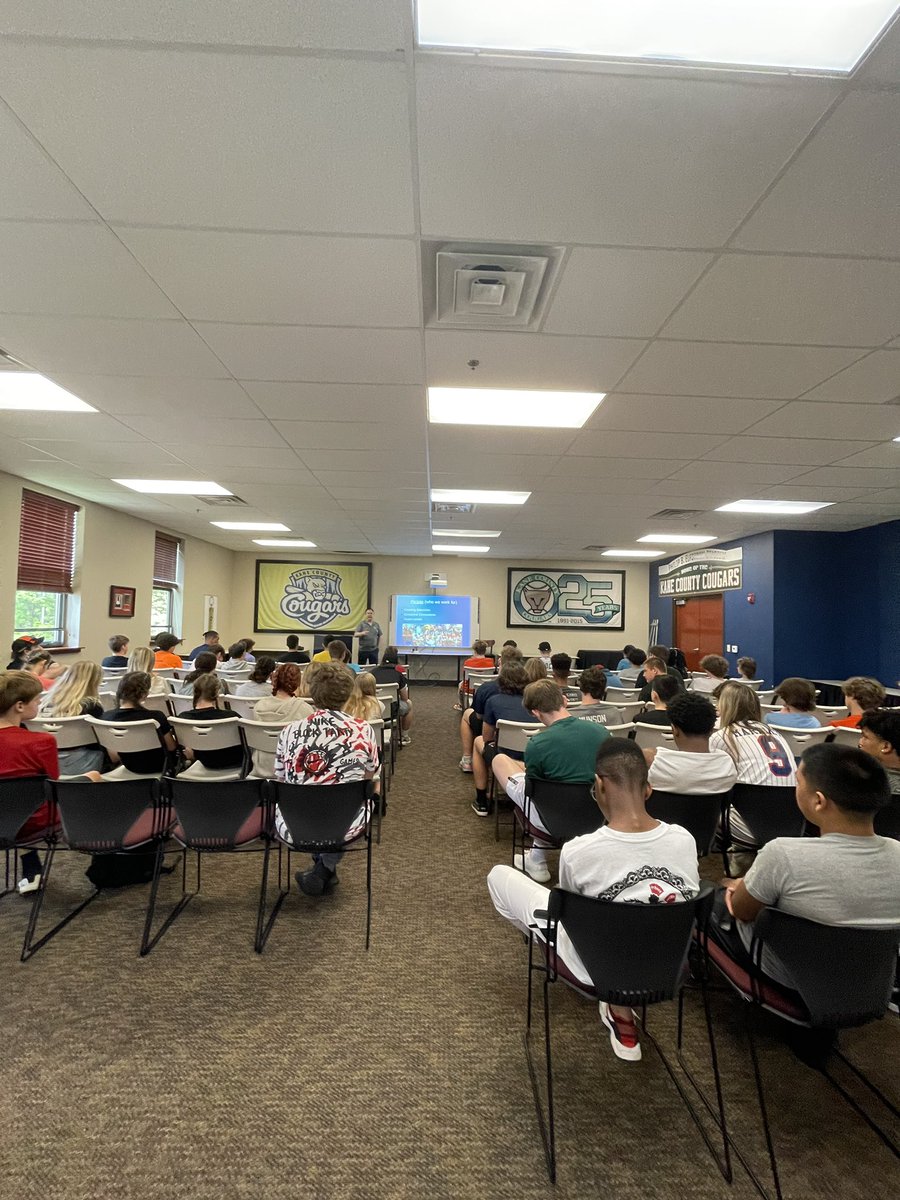 CteMchs's tweet photo. Mr Cain’s Sports Marketing classes got a great presentation from from @KCCougars thanks for all the insights for our kids. @MCHSDistrict111 @BryanZwemke #mchsproud https://t.co/eaZgpEnxJ0