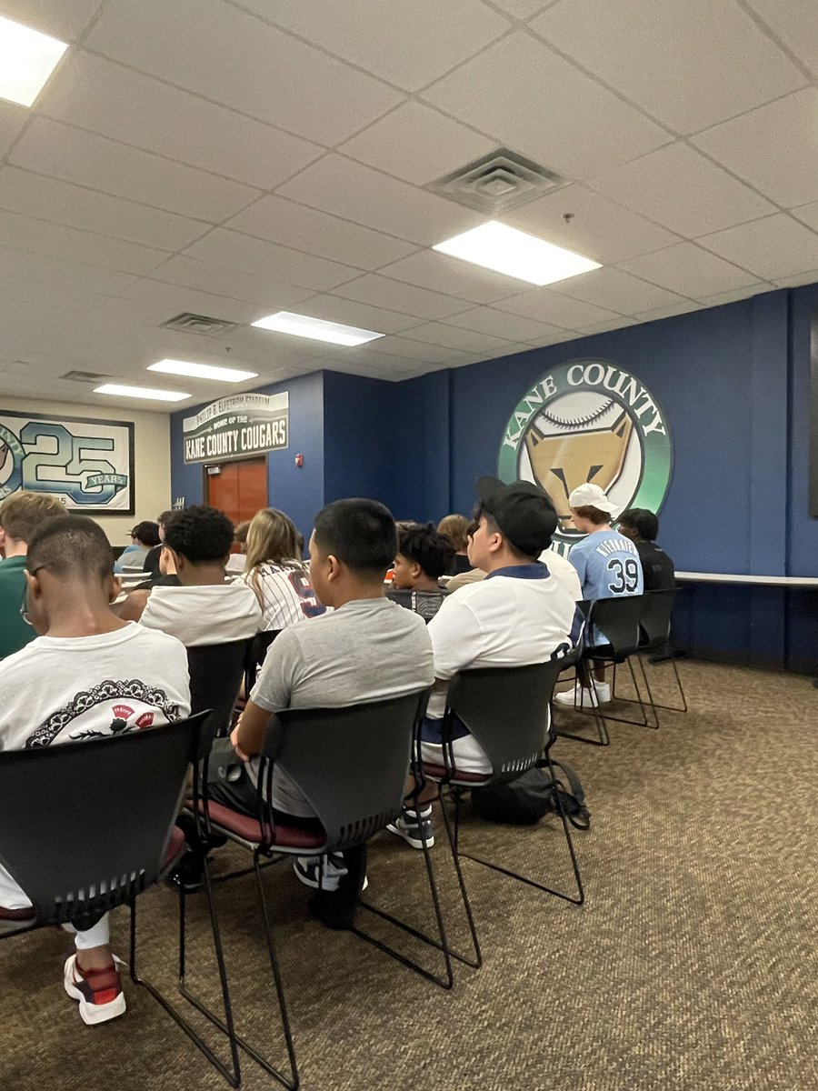 CteMchs's tweet photo. Mr Cain’s Sports Marketing classes got a great presentation from from @KCCougars thanks for all the insights for our kids. @MCHSDistrict111 @BryanZwemke #mchsproud https://t.co/eaZgpEnxJ0