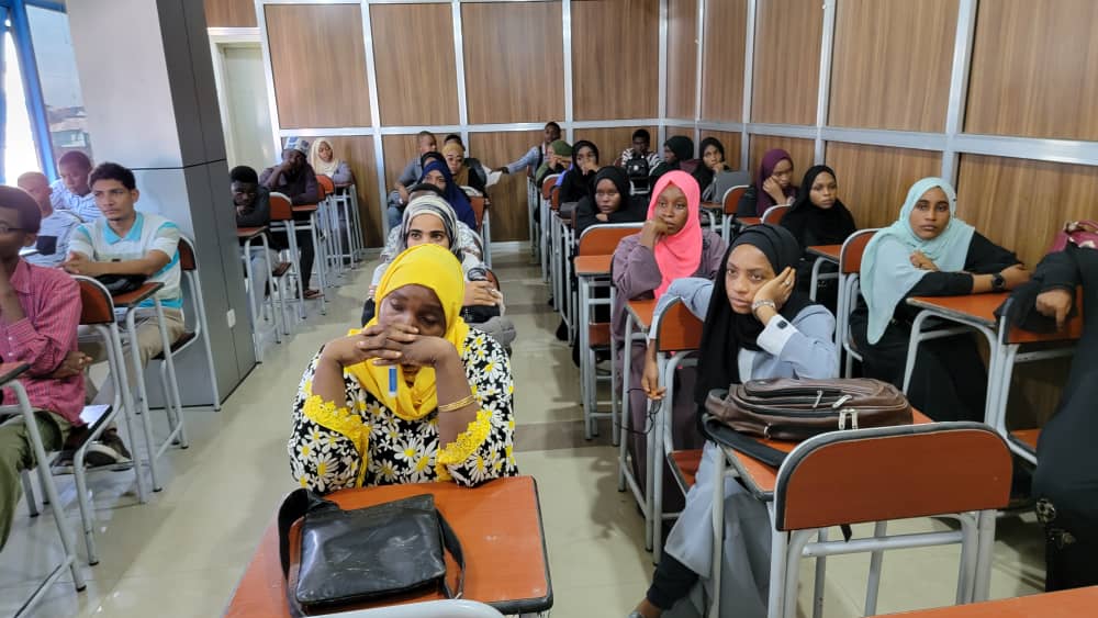 FEAFFA's tweet photo. 9th intake of #EACFFPC training program in Zanzibar. #FEAFFA has partnered wth #EAC Directorate of Customs, Revenue Authorities &amp; @TradeMarkEastA to empower Freight Forwarders wth relevant competencies to significantly reduce IMPORT/EXPORT processing delays related to human labor https://t.co/LHIzVFcTtM