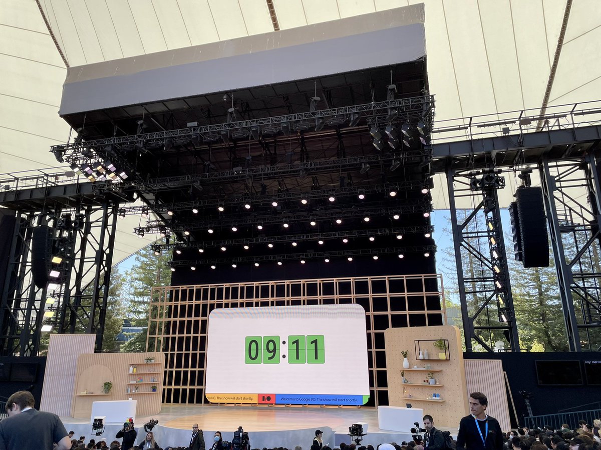 aesth0x's tweet photo. 911 at Google I/O #999Club #10kClub #ENS #GoogleIO #GoogleIO2022 https://t.co/7HJHnauEVW