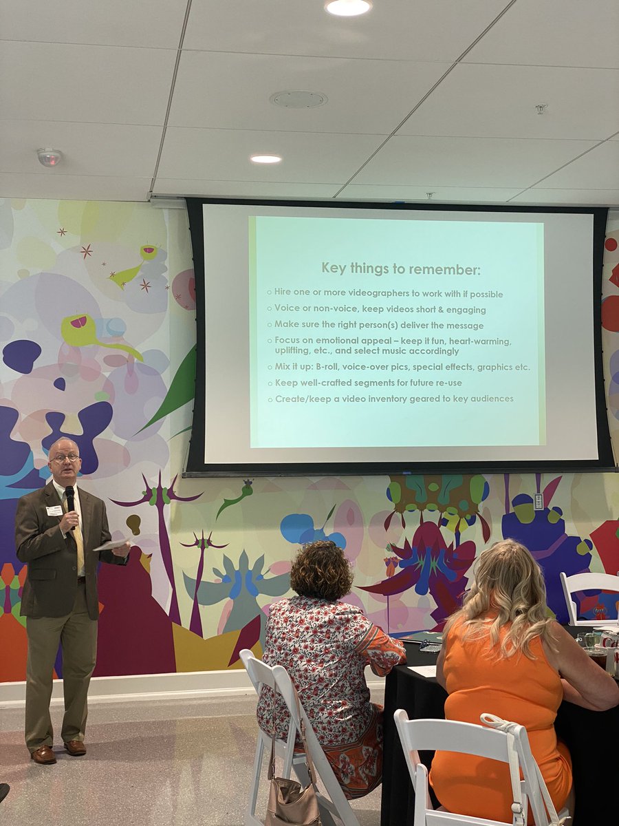 MichaelJZim's tweet photo. “Let videos move your message to drive your mission” - Tom Melville with #TheLiteracyCouncilofSarasota
@ThePattersonFdn @Margin_Mission
#TPFMarginMission #EarnedIncome #ThriveandDine https://t.co/i4nIw3G8Vu