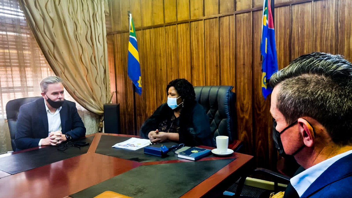 MariusNel12's tweet photo. Had a fruitful meeting with General Hadebe, the Provincial Police Commisioner of Limpopo. We appreciate the dedication in fighting crime tirelessly day and night to be keep us safe. We pray that God will protect them in this difficult task fighting injus… https://t.co/tI0Xz5eUB4