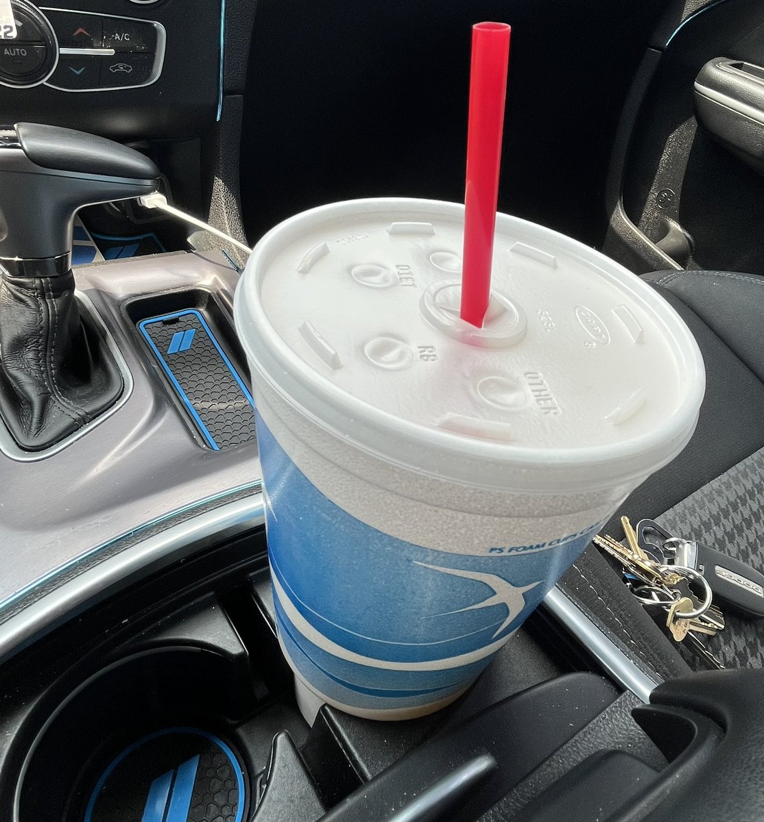 NYeoman's tweet photo. The @IglooTweets Fruit Drink does hit differently on these hot days though. #IYKYK https://t.co/ypQdORwpcR