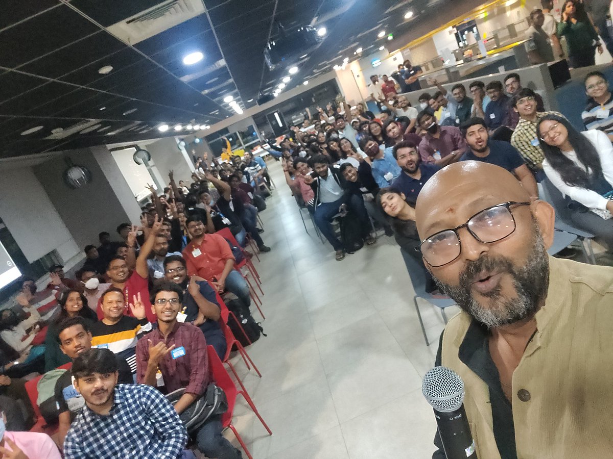 karthik_padman's tweet photo. #selfiemode is back, thanks to #GoogleIO #watchparty!

Exciting time ahead with @GDGBLR  #googledevelopers https://t.co/fMVT7VwkWC