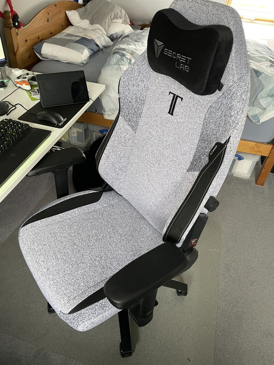 Finally upgraded my chair! #secretlab
