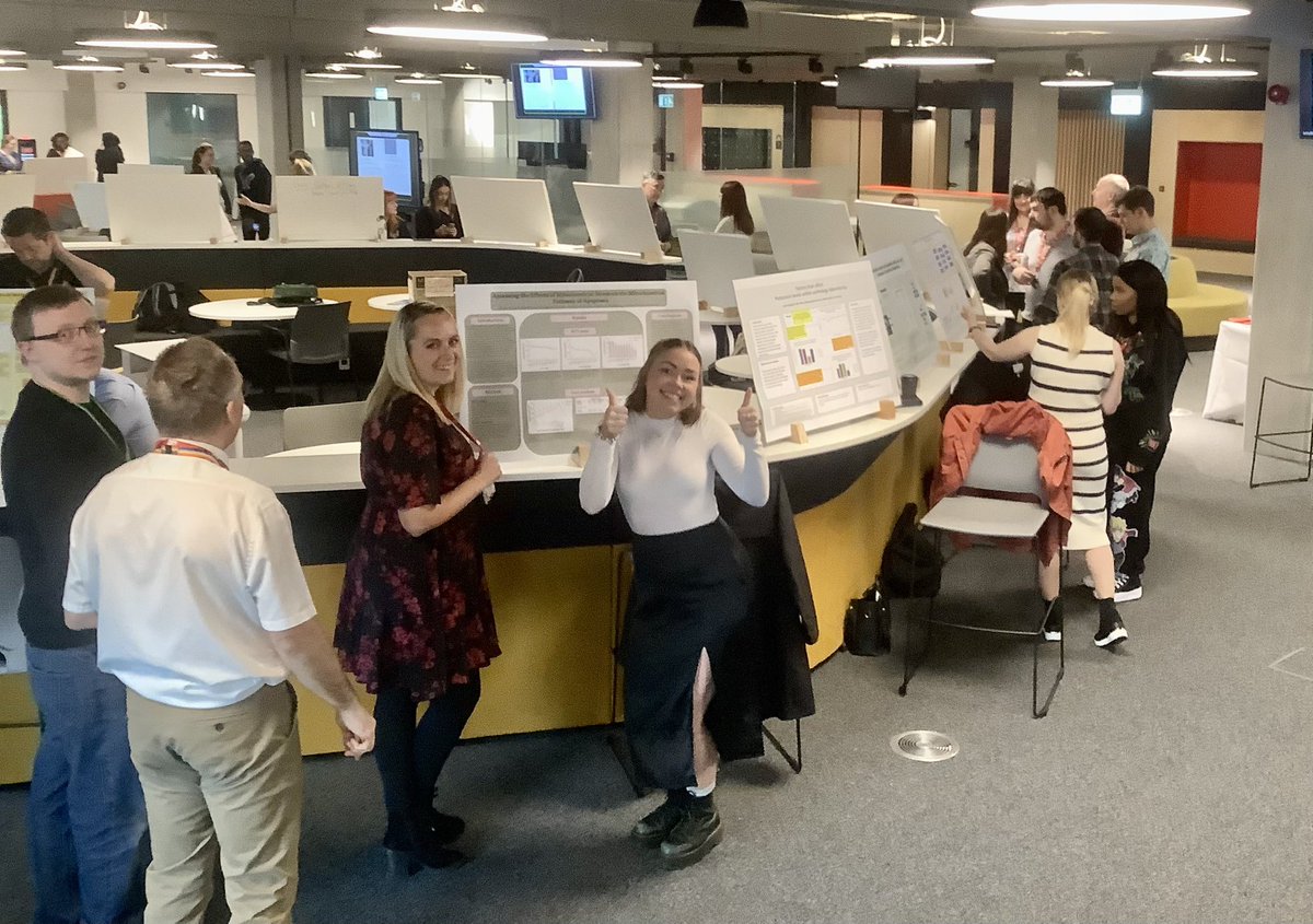 Amy Knapper tweet media