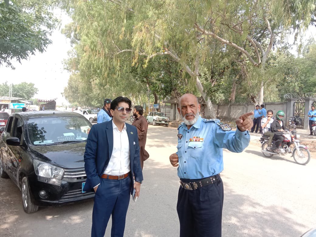 aneelsaeed's tweet photo. From #pricechecking to #lawandorder
@dcislamabad @ICTA_GoP @rmwaq @ICT_Police @CDAthecapital @DirectorateSCT @TheReview_PK @aliimranabbasi https://t.co/PoaXvGf9hZ