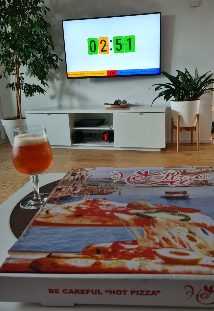 faburem's tweet photo. #GoogleIO tradition - COVID edition 🍕🍺 https://t.co/8NpYbvIxOl