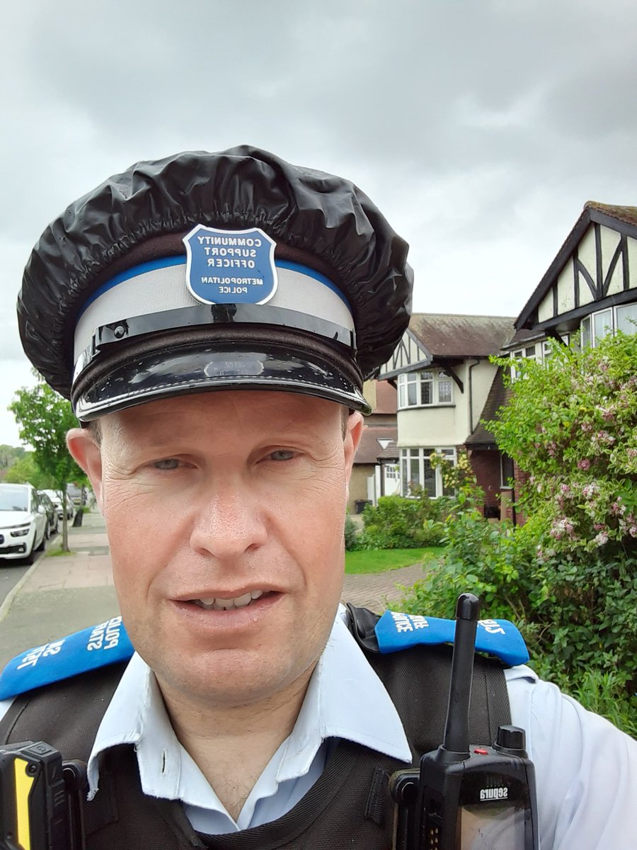 MPSBeckenham's tweet photo. PCSO Charles has been on foot patrol today.  Carried out some community engagement at the community cafe at St Mary's Church.  Also assisted a phone theft victim in Bromley High  Street.  I also collected my Queen's Platinum Jubilee Medal. https://t.co/iS5KQBlp1c