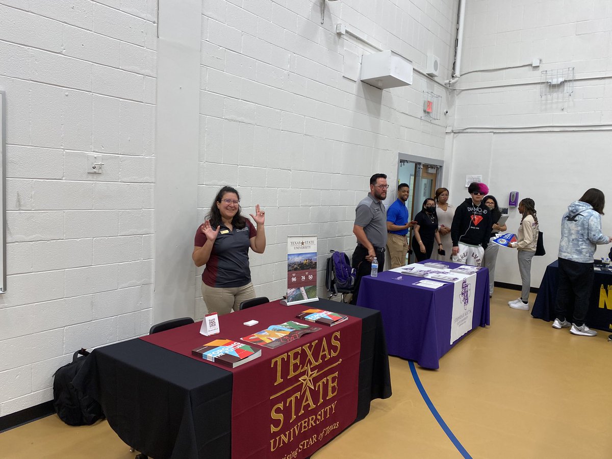 NewTechDISD's tweet photo. New Tech College Fair was a success!! Thank you to all the programs who showed up today!! Thank you our AVID coordinator @Eminence2DST and Mr. Mitchell our EIF Rep for putting on an amazing event! #collegefair #collegeandcareer #DISD #PBL #AVID #differentlnpurpose https://t.co/K8ZQFmhxAD