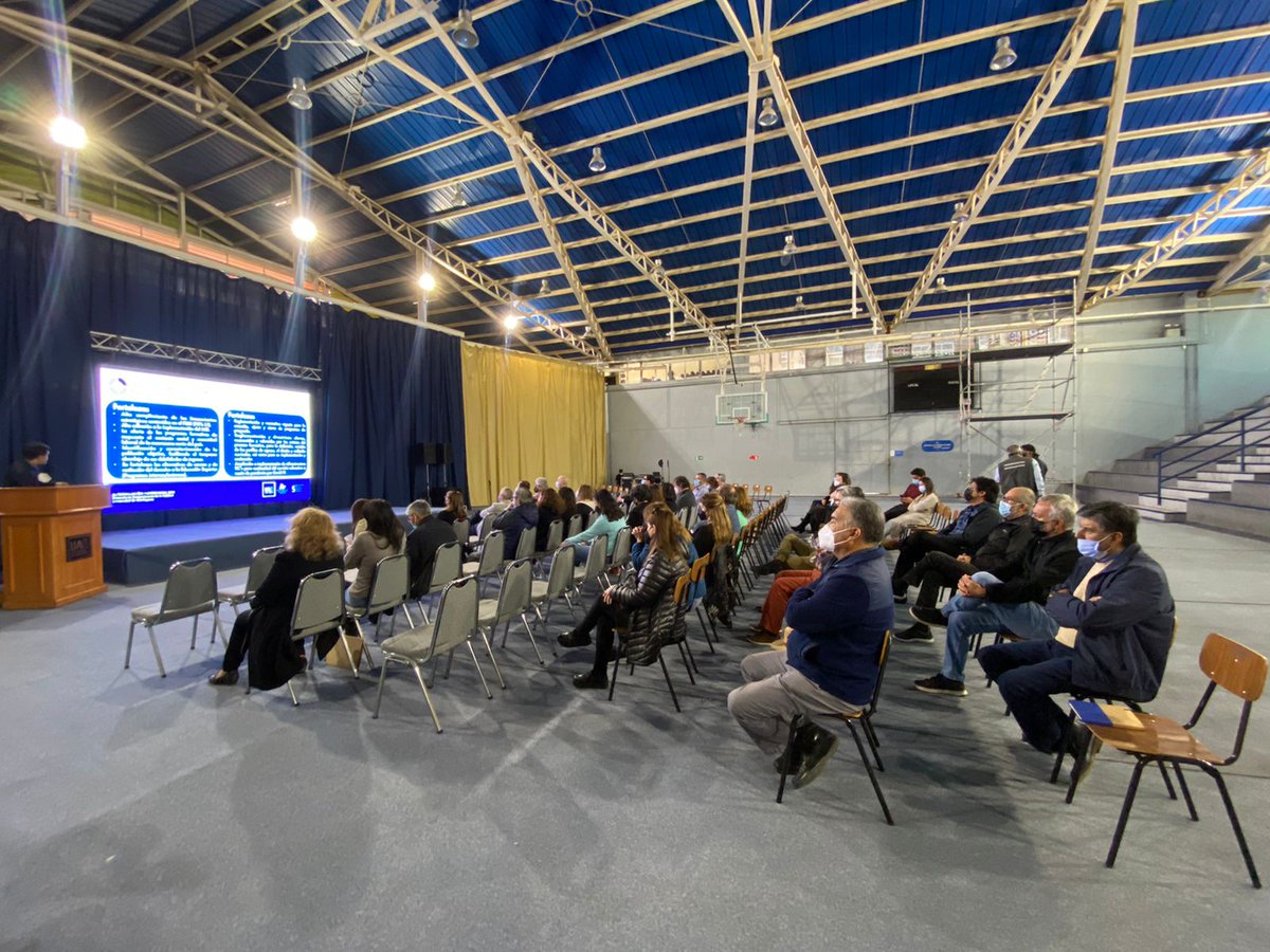 udeantofagasta's tweet photo. 🔴En el Gimnasio Jorge Tomicic K. de nuestro Campus Coloso se desarrolla la segunda Jornada de Difusión de nuestro Proceso de Autoevaluación Institucional con miras a la #Acreditación2022 https://t.co/61aBRbfCrE