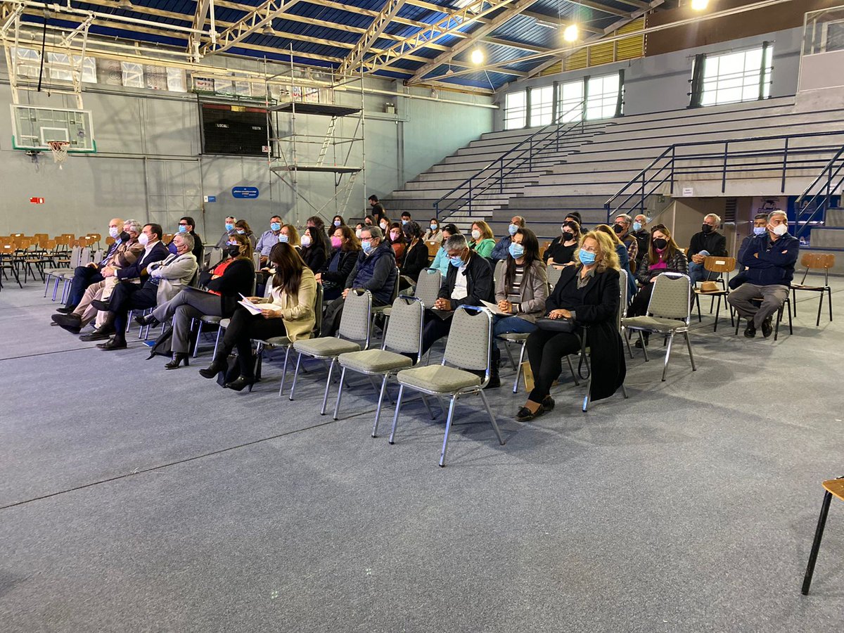 udeantofagasta's tweet photo. 🔴En el Gimnasio Jorge Tomicic K. de nuestro Campus Coloso se desarrolla la segunda Jornada de Difusión de nuestro Proceso de Autoevaluación Institucional con miras a la #Acreditación2022 https://t.co/61aBRbfCrE