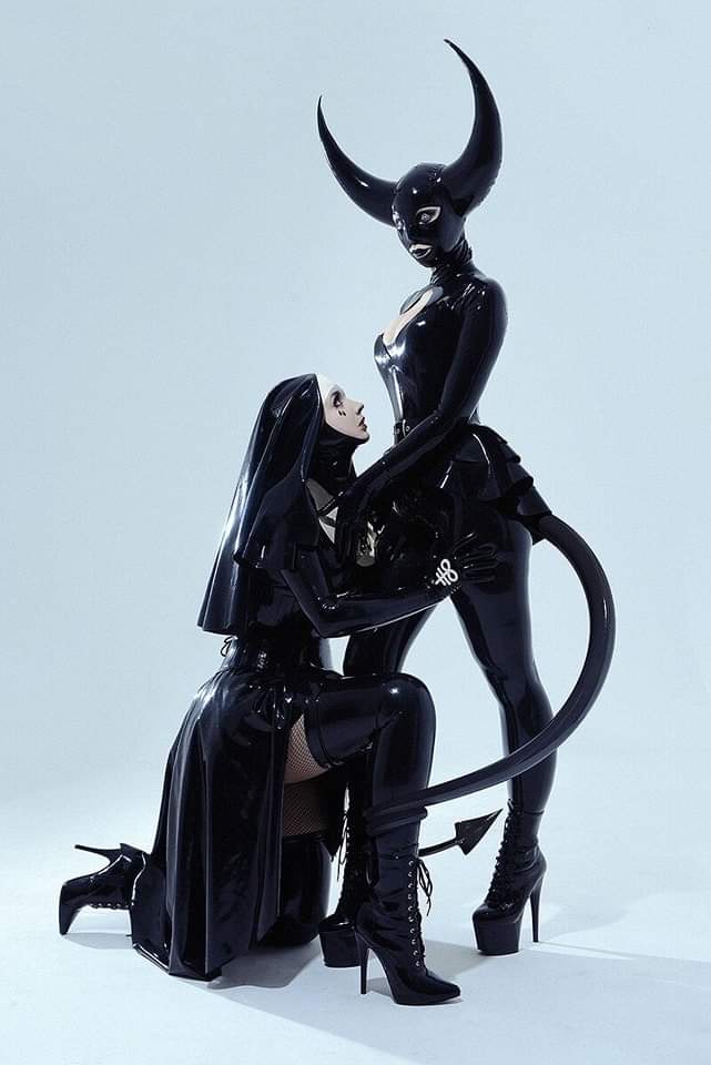 freyafelheart's tweet photo. Good Morning to the naughtiest bunch out there

#nsfwtwt #nsfw #latex #kink #nun #dominate #dom https://t.co/6aLnRtKhTS