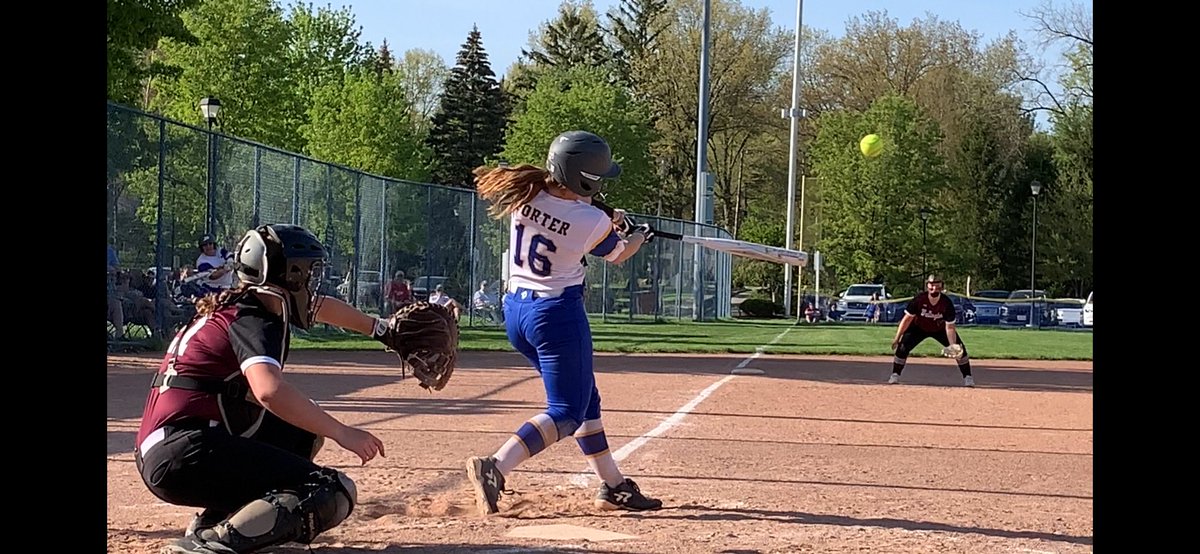 aporters16's tweet photo. Thanks to Mr. Mark for capturing this moment ❤️. Hitting mechanics thanks to Mr. Bob Hoiles ❤️. https://t.co/nloKL0NQik