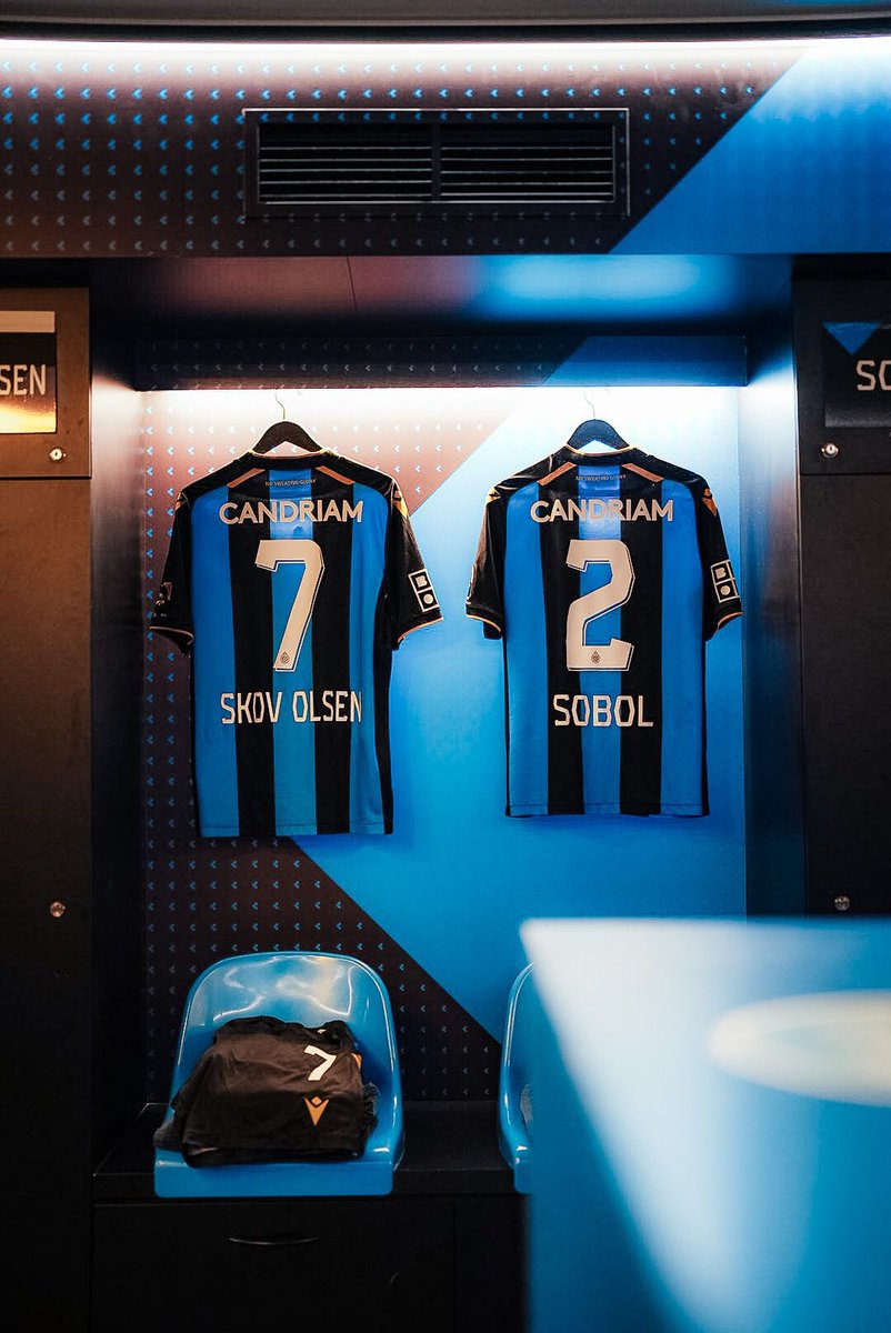 ClubBrugge's tweet image. Black and Blue. 🔵⚫️ #CLUUSG