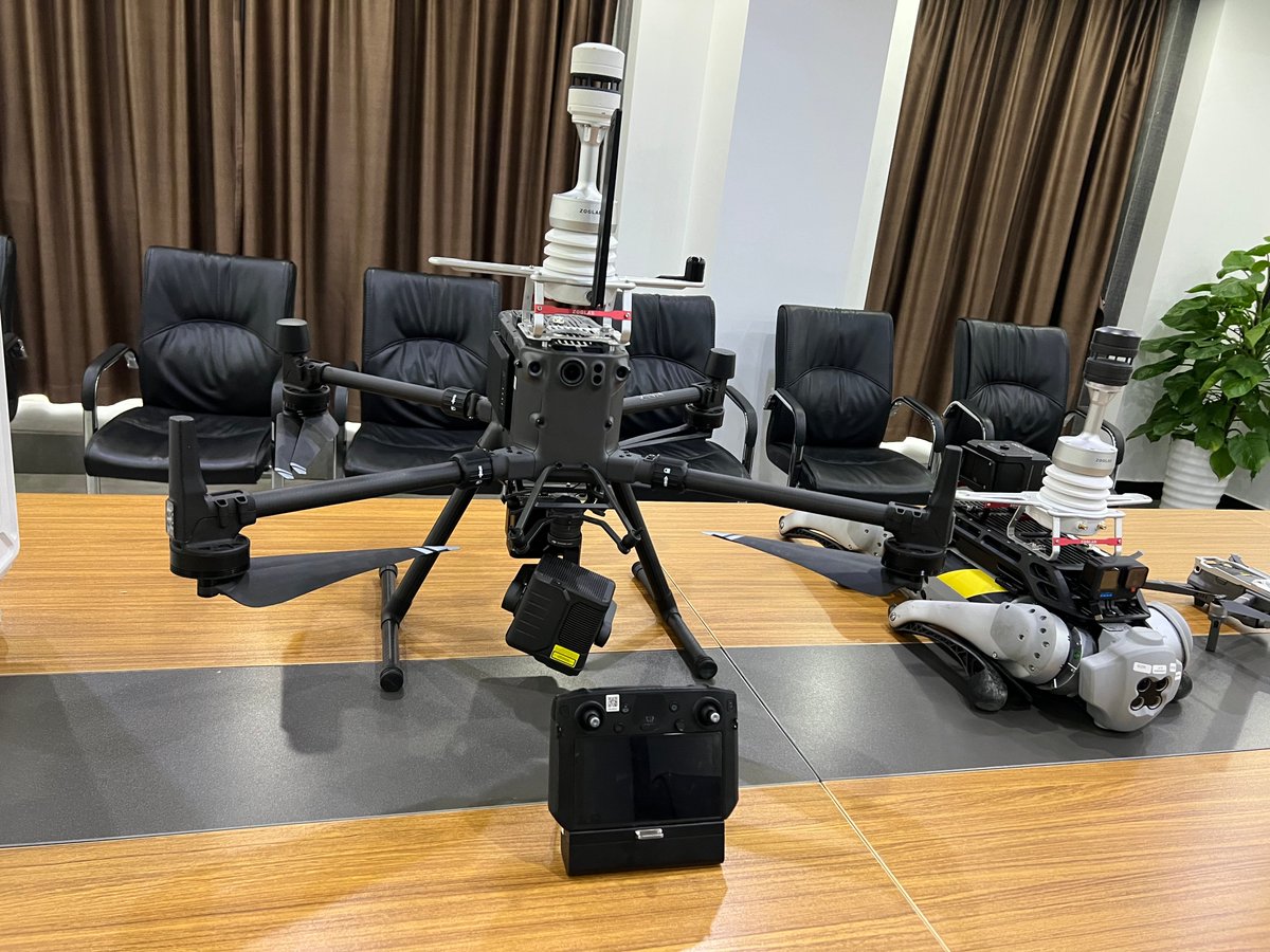 zoglab_ca's tweet photo. The annual desert scientific #expedition is being prepared in an orderly manner, the instruments are in place now.  we will go to the #desert to test various performance , and continue to test and improve to make the #instruments better and better! https://t.co/ETWjF3OJU1