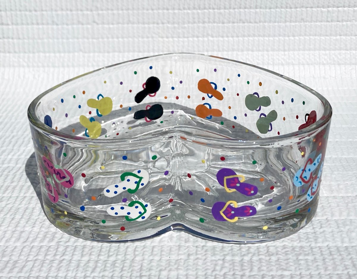 ipaintitpretty's tweet photo. https://t.co/qzSdCABhoq #candydish #flipflops #brighthomedecor #TMTinsta #summerdecor #flipflopscandydish #homedecor #beachhouse #etsyfinds #etsygifts https://t.co/wlAQNCtWxY