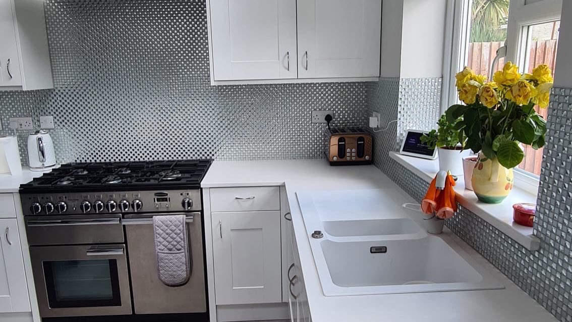 Olly London Kitchen Worktop Fitter tweet media
