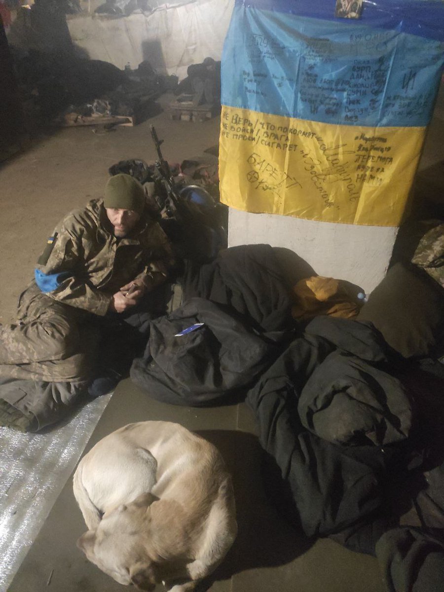 Gerashchenko_en's tweet photo. From a Defender at #Azovstal:

I turn to the whole international community. To people. To showing human kindness. For those who honor the Geneva Convention and rules of warfare - help the wounded soldiers. 
They need qualified help. They deserve this.
 #RussianWarCrimes https://t.co/D6N5goTgO0