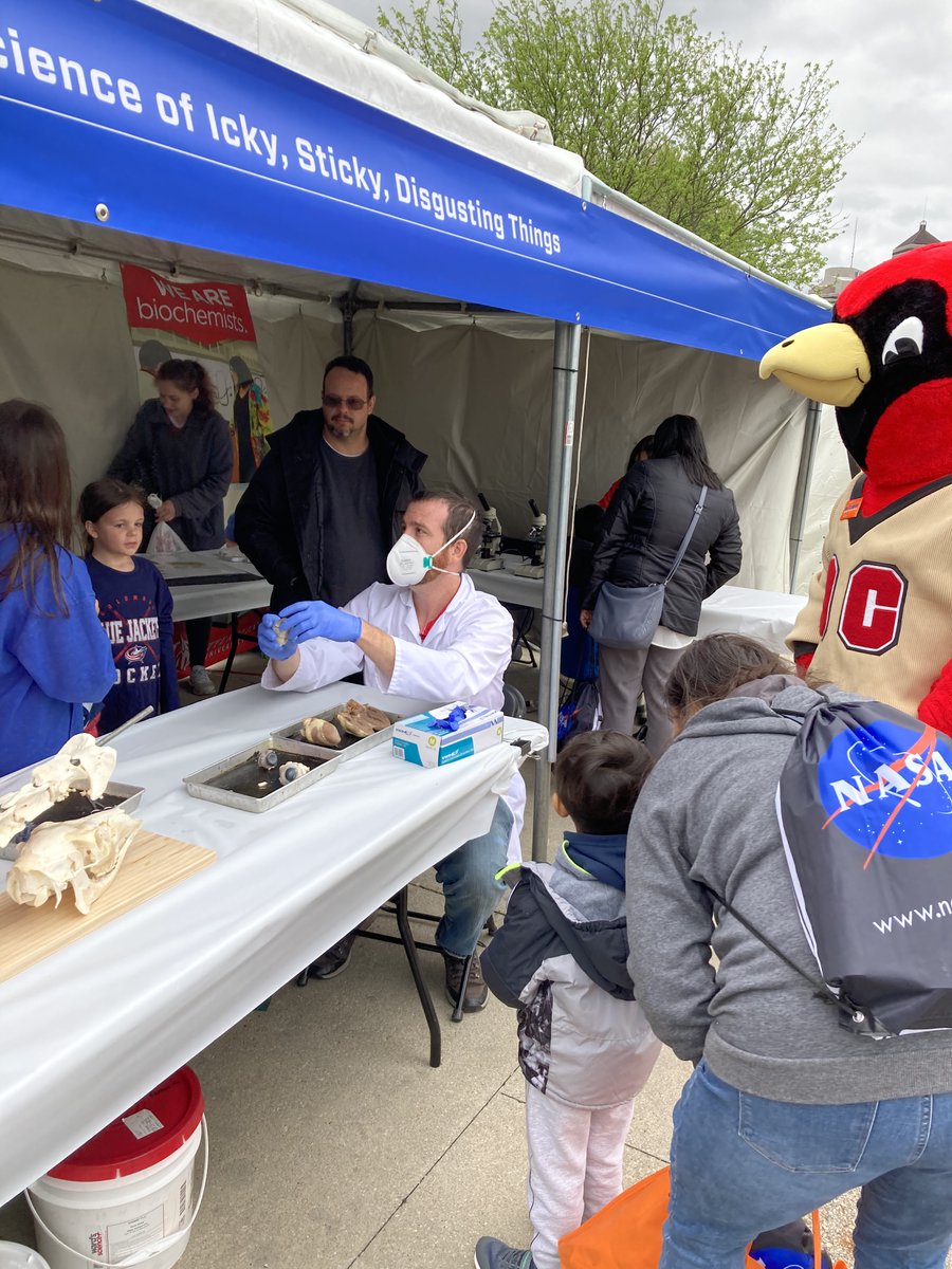OtterbeinStem's tweet photo. #Otterbein STEM presents Grossology:The Science Of Icky, Sticky, Disgusting Things at the @COSI Science Festival! Eyeballs and hearts, animal skeletons and scat, stinky sock smells, and creepy crawlies under the microscope
#cosiscience #COSI #COSISciFest #cosicolumbus #grossology https://t.co/OQENbPc49m