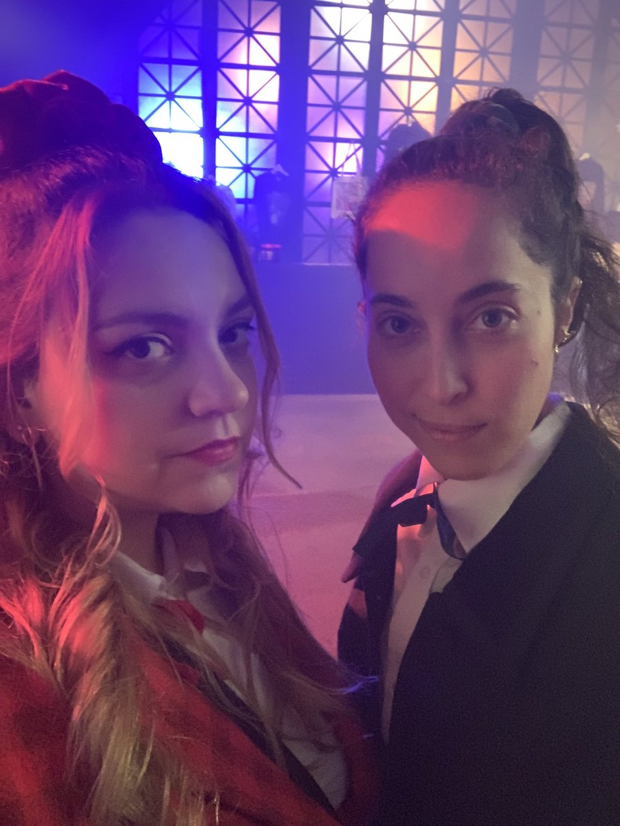 thevalmarques's tweet photo. Here’s my #howverycosplay for @HeathersMusical competition! https://t.co/bCrntSbM2l