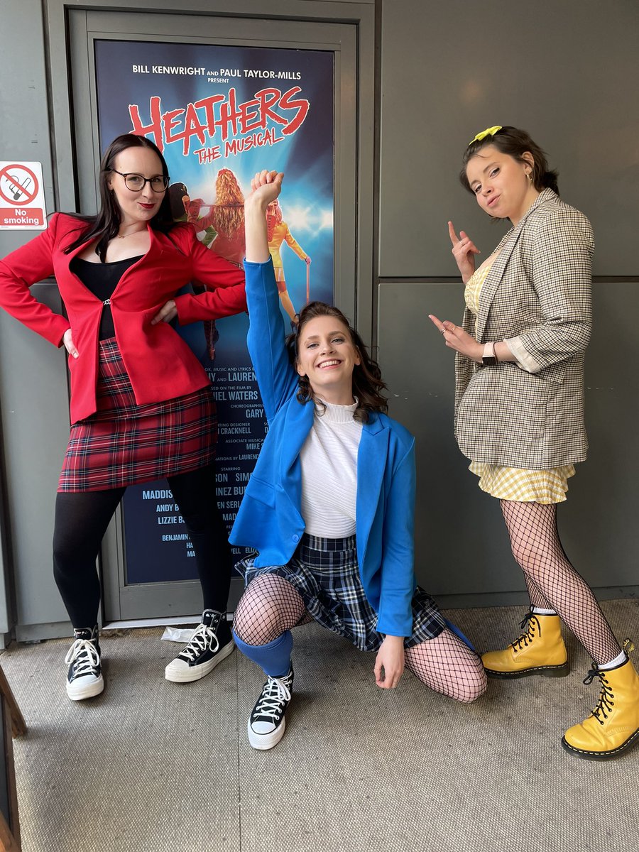 ohaisar's tweet photo. @HeathersMusical @TheOtherPalace #HowVeryCosplay PLS, the tru is iconic ❤️💚💙💛 @quandromache @dungareece https://t.co/viUJ0zs7dH