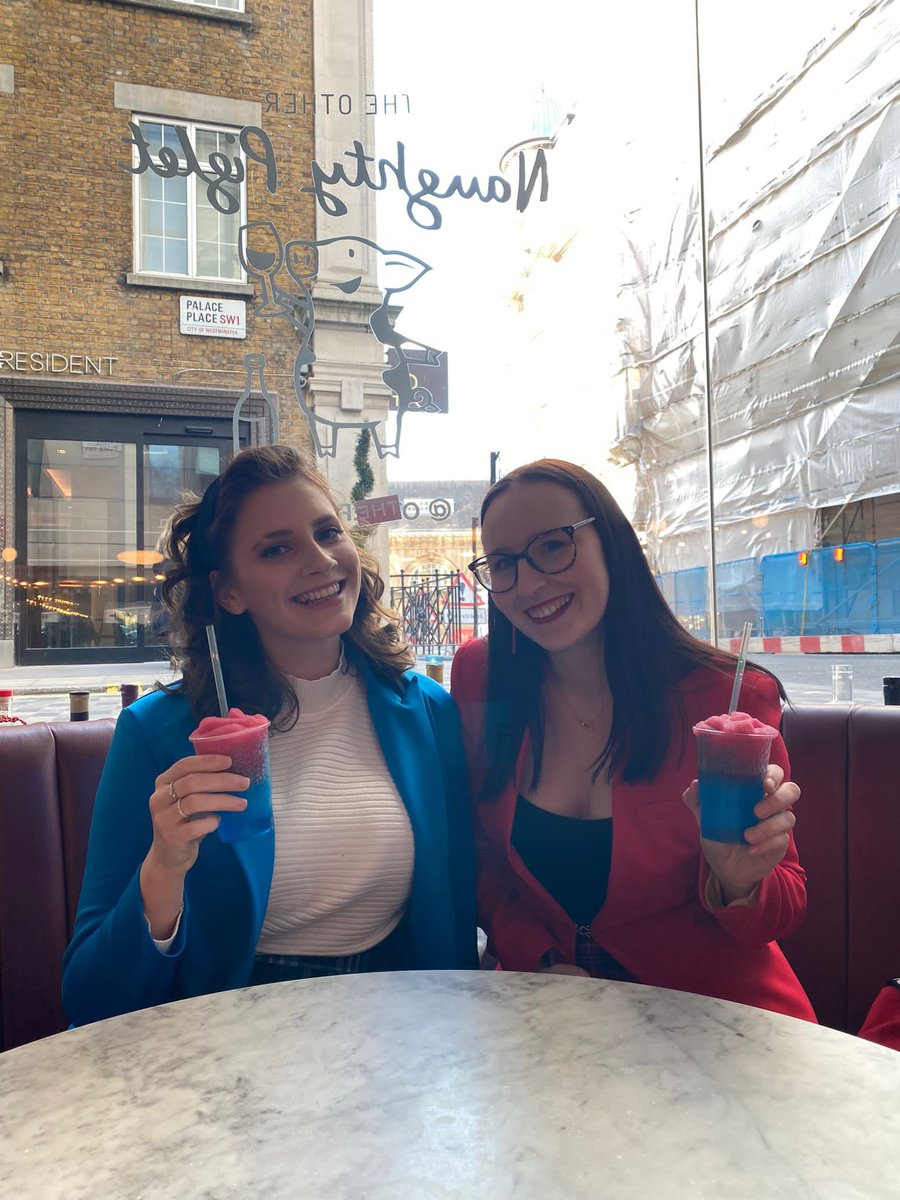 ohaisar's tweet photo. @HeathersMusical @TheOtherPalace #HowVeryCosplay PLS, the tru is iconic ❤️💚💙💛 @quandromache @dungareece https://t.co/viUJ0zs7dH