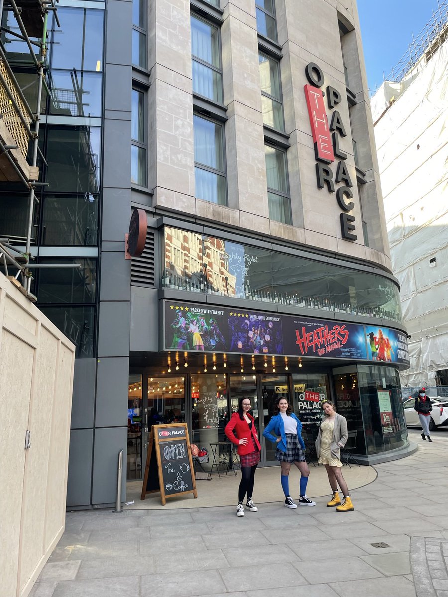 ohaisar's tweet photo. @HeathersMusical @TheOtherPalace #HowVeryCosplay PLS, the tru is iconic ❤️💚💙💛 @quandromache @dungareece https://t.co/viUJ0zs7dH